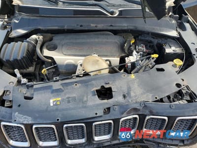 Zdjęcie 12 z 12 samochodu: 2019 JEEP COMPASS LIMITED VIN:3C4NJDCB8KT595340 - miniatura