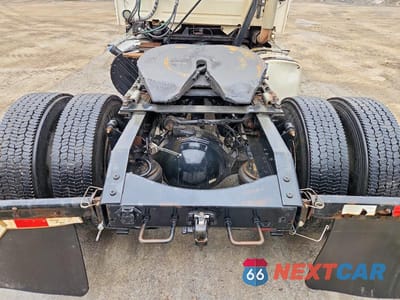 Zdjęcie 6 z 10 samochodu: 2016 VOLVO VNL SEMI TRUCK VIN:4V4N39TG0GN965520 - miniatura