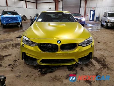 Piąte zdjęcie samochodu w środku: 2015 BMW M4 VIN:WBS3R9C56FK332643 - miniatura