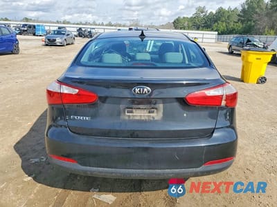 Zdjęcie 6 z 13 samochodu: 2015 KIA FORTE LX VIN:KNAFK4A68F5426090 - miniatura
