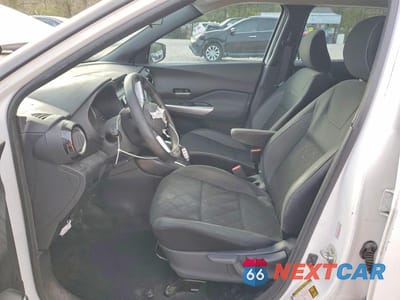 Zdjęcie 7 z 12 samochodu: 2019 NISSAN KICKS SV VIN:3N1CP5CUXKL517397 - miniatura