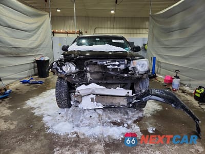 Piąte zdjęcie samochodu w środku: 2015 TOYOTA TACOMA ACCESS CAB VIN:5TFUU4EN9FX115763 - miniatura