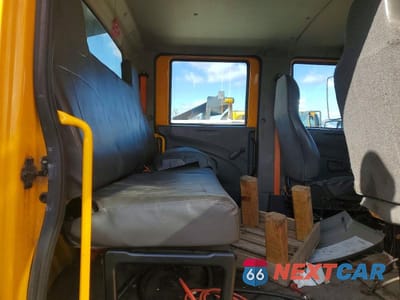 Zdjęcie 6 z 10 samochodu: 2014 INTERNATIONAL 7500 DUMP TRUCK VIN:1HTWLAZR6EH790148 - miniatura