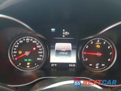 Zdjęcie 10 z 12 samochodu: 2015 MERCEDES-BENZ C 300 4MATIC VIN:55SWF4KB2FU024811 - miniatura