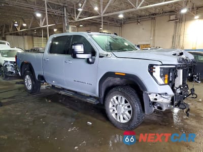 Czwarte zdjęcie samochodu z boku: 2024 GMC SIERRA K2500 SLE VIN:1GT49ME76RF277556 - miniatura