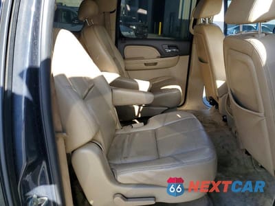 Zdjęcie 11 z 13 samochodu: 2008 GMC YUKON XL DENALI VIN:1GKFK66898J246219 - miniatura
