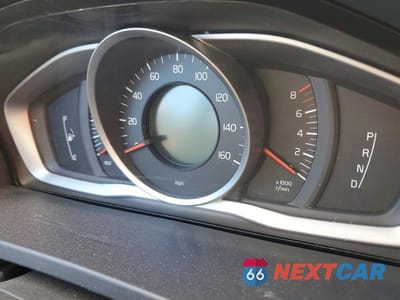 Zdjęcie 9 z 12 samochodu: 2017 VOLVO S60 VIN:YV126MFL0H2420920 - miniatura