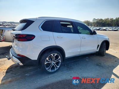 Trzecie zdjęcie samochodu z tyłu: 2026 BMW X5 SDRIVE 40I VIN:5UX13EU05T9053620 - miniatura