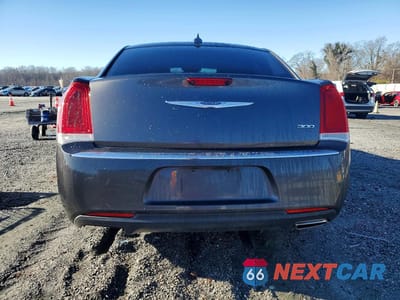 Zdjęcie 6 z 12 samochodu: 2019 CHRYSLER 300 TOURING VIN:2C3CCAAGXKH561427 - miniatura