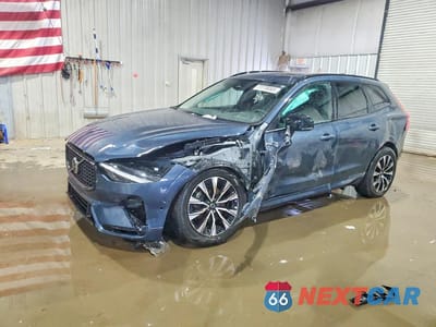 2024 VOLVO XC60 PLUS YV4L12RL7R1879777 - główne zdjęcie licytacji z USA - miniatura