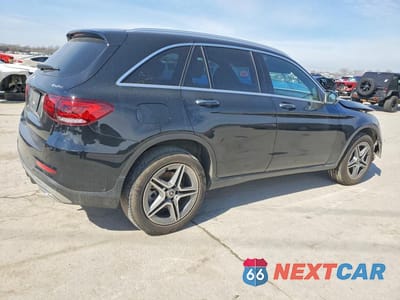 Trzecie zdjęcie samochodu z tyłu: 2021 MERCEDES-BENZ GLC 300 4MATIC VIN:W1N0G8EB7MV311642 - miniatura