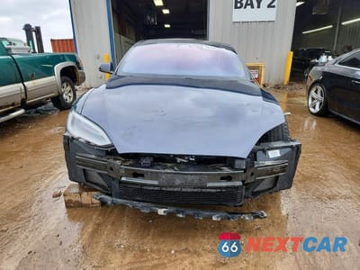 Piąte zdjęcie samochodu w środku: 2017 TESLA MODEL S VIN:5YJSA1E27HF217306 - miniatura