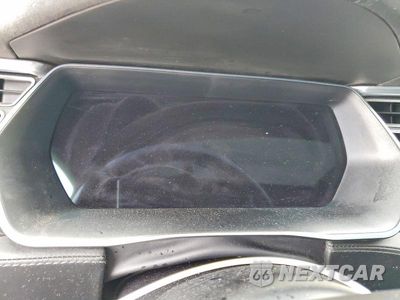 Zdjęcie 9 z 12 samochodu: 2016 TESLA MODEL S VIN:5YJSA1E29GF155373 - miniatura