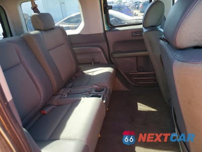 Zdjęcie 10 z 11 samochodu: 2004 HONDA ELEMENT EX VIN:5J6YH28654L039360 - miniatura