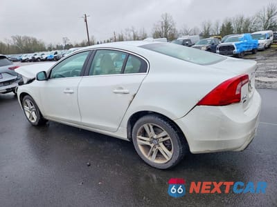 Drugie zdjęcie samochodu z przodu: 2014 VOLVO S60 T5 VIN:YV1612FS0E2286532 - miniatura