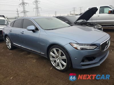 Czwarte zdjęcie samochodu z boku: 2017 VOLVO S90 T6 INSCRIPTION VIN:YV1A22ML7H1000995 - miniatura