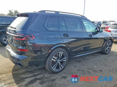 Trzecie zdjęcie samochodu z tyłu: 2023 BMW X7 M60I VIN:5UX33EM0XP9N47020 - miniatura
