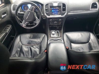 Zdjęcie 8 z 11 samochodu: 2016 CHRYSLER 300 LIMITED VIN:2C3CCAAG9GH135705 - miniatura