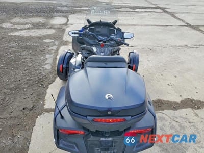 Zdjęcie 6 z 10 samochodu: 2022 CAN-AM SPYDER ROADSTER RT VIN:2BXNBDD20NV007733 - miniatura
