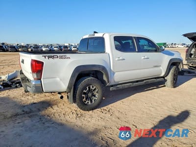 Trzecie zdjęcie samochodu z tyłu: 2019 TOYOTA TACOMA TRD OFF-ROAD VIN:3TMAZ5CN9KM078730 - miniatura