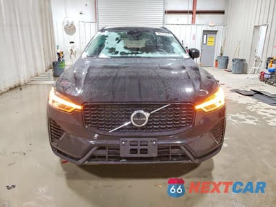 Piąte zdjęcie samochodu w środku: 2024 VOLVO XC60 PLUS VIN:YV4H60DLXR1940090 - miniatura