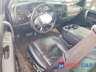 Zdjęcie 8 z 12 samochodu: 2011 CHEVROLET SILVERADO K2500 HEAVY DUTY LT VIN:1GC2KXCG7BZ406683 - miniatura