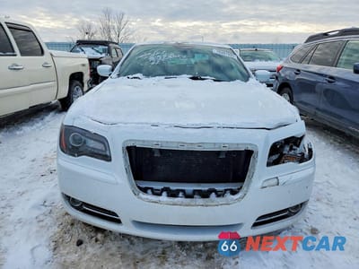 Piąte zdjęcie samochodu w środku: 2014 CHRYSLER 300 S VIN:2C3CCABG9EH303807 - miniatura