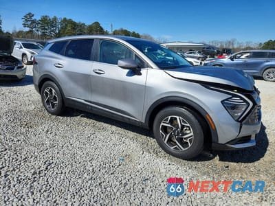 Czwarte zdjęcie samochodu z boku: 2024 KIA SPORTAGE LX VIN:KNDPU3DF1R7278915 - miniatura