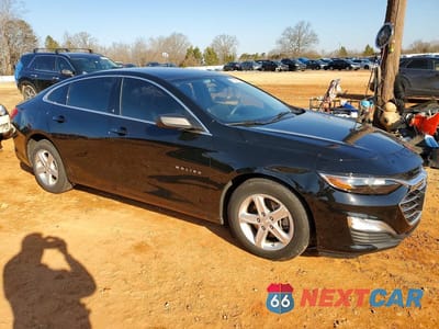 Czwarte zdjęcie samochodu z boku: 2020 CHEVROLET MALIBU LS VIN:1G1ZB5ST0LF150688 - miniatura