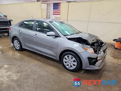 Czwarte zdjęcie samochodu z boku: 2023 KIA RIO S VIN:3KPA24AD2PE538353 - miniatura