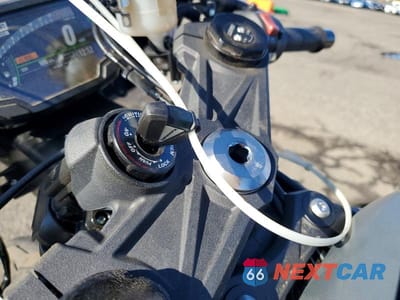 Zdjęcie 8 z 9 samochodu: 2025 KAWASAKI ZX636 K VIN:JKBZXJK13SA011396 - miniatura