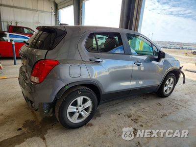 Trzecie zdjęcie samochodu z tyłu: 2020 CHEVROLET TRAX LS VIN:3GNCJKSBXLL206929 - miniatura