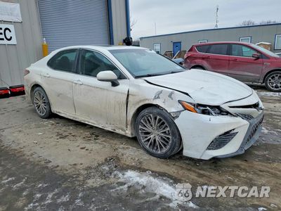Czwarte zdjęcie samochodu z boku: 2018 TOYOTA CAMRY L VIN:4T1B11HK9JU065937 - miniatura