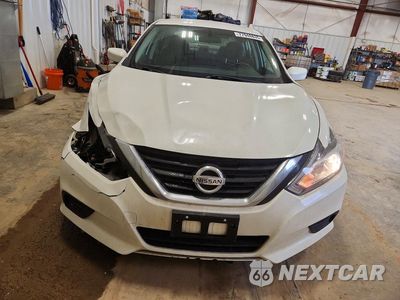 Piąte zdjęcie samochodu w środku: 2017 NISSAN ALTIMA 2.5 VIN:1N4AL3AP8HN333396 - miniatura