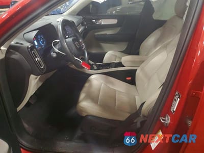 Zdjęcie 7 z 13 samochodu: 2019 VOLVO XC40 T5 MOMENTUM VIN:YV4162UK7K2052126 - miniatura