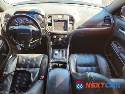 Zdjęcie 8 z 12 samochodu: 2021 CHRYSLER 300 S VIN:2C3CCABG6MH529351 - miniatura