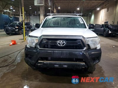 Piąte zdjęcie samochodu w środku: 2012 TOYOTA TACOMA BASE VIN:5TFNX4CN3CX012297 - miniatura