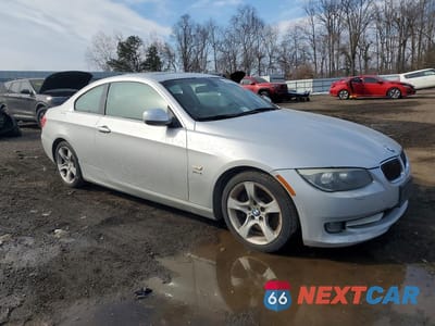 Czwarte zdjęcie samochodu z boku: 2011 BMW 335 VIN:WBAKF9C52BE619625 - miniatura