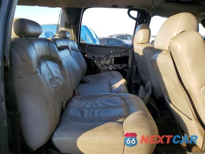 Zdjęcie 10 z 12 samochodu: 2001 CHEVROLET SUBURBAN K2500 VIN:3GNGK26U11G269370 - miniatura