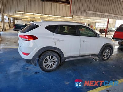 Trzecie zdjęcie samochodu z tyłu: 2017 HYUNDAI TUCSON SE PLUS VIN:KM8J3CA49HU464547 - miniatura