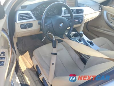 Zdjęcie 8 z 12 samochodu: 2012 BMW 328 I VIN:WBA3A5G50CNN65782 - miniatura