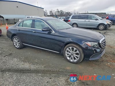 Czwarte zdjęcie samochodu z boku: 2019 MERCEDES-BENZ E 300 4MATIC VIN:WDDZF4KB6KA630815 - miniatura