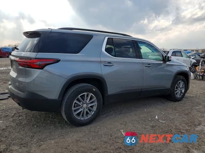 Trzecie zdjęcie samochodu z tyłu: 2023 CHEVROLET TRAVERSE LT VIN:1GNERHKW2PJ165099 - miniatura