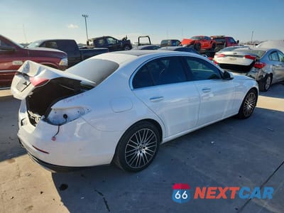 Trzecie zdjęcie samochodu z tyłu: 2024 MERCEDES-BENZ C 300 VIN:W1KAF4GB4RR219320 - miniatura