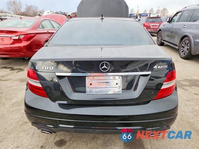 Zdjęcie 6 z 11 samochodu: 2012 MERCEDES-BENZ C 300 4MATIC VIN:WDDGF8BB9CR205140 - miniatura