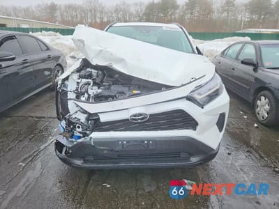 Piąte zdjęcie samochodu w środku: 2025 TOYOTA RAV4 XLE VIN:2T3P1RFV6SW597804 - miniatura