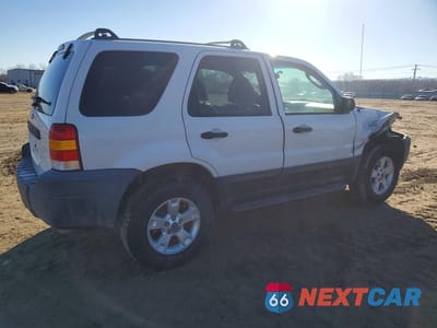 Trzecie zdjęcie samochodu z tyłu: 2005 FORD ESCAPE XLT VIN:1FMYU93185KA24442 - miniatura