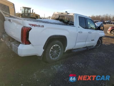 Trzecie zdjęcie samochodu z tyłu: 2024 TOYOTA TUNDRA SR5 VIN:5TFLA5DA4RX184535 - miniatura