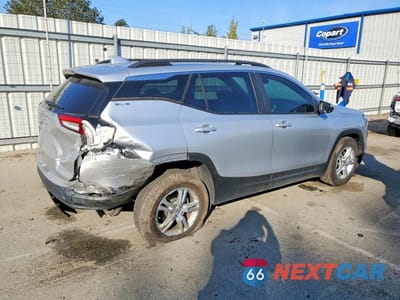 Trzecie zdjęcie samochodu z tyłu: 2022 GMC TERRAIN SLE VIN:3GKALMEV2NL144686 - miniatura