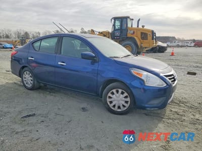 Czwarte zdjęcie samochodu z boku: 2018 NISSAN VERSA SV VIN:3N1CN7APXJL846310 - miniatura
